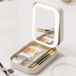 Integrated Makeup Storage Box With Light-Filling Mirror